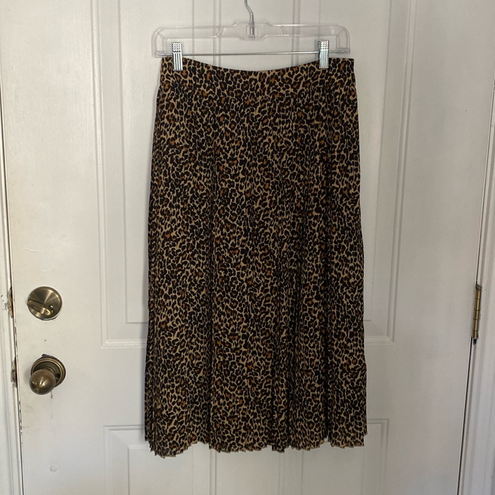 EUC JCrew pleated skirt, Animal print, size 4
